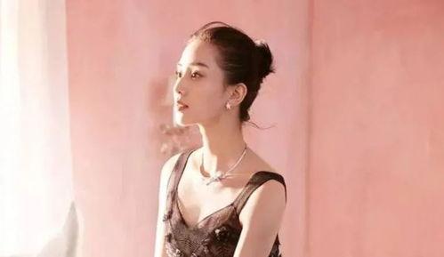 女明星爆料最新绯闻图片,女明星绯闻图片引发热议  第1张